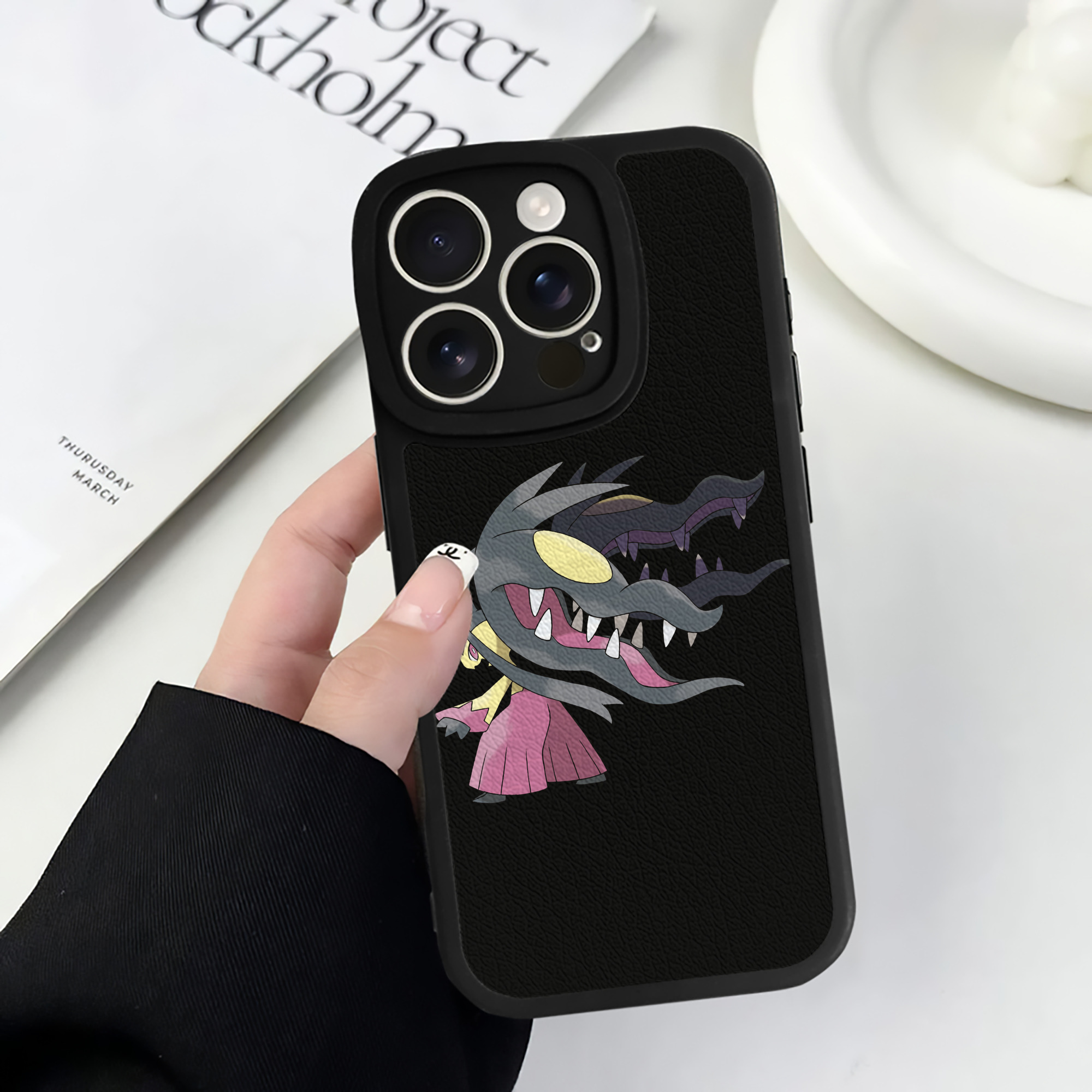 （画像用） ポケットモンスター Pokémon 【iPhone 16シリーズ対応】シリコンスマホケース（レザー調） 材質：シリコン